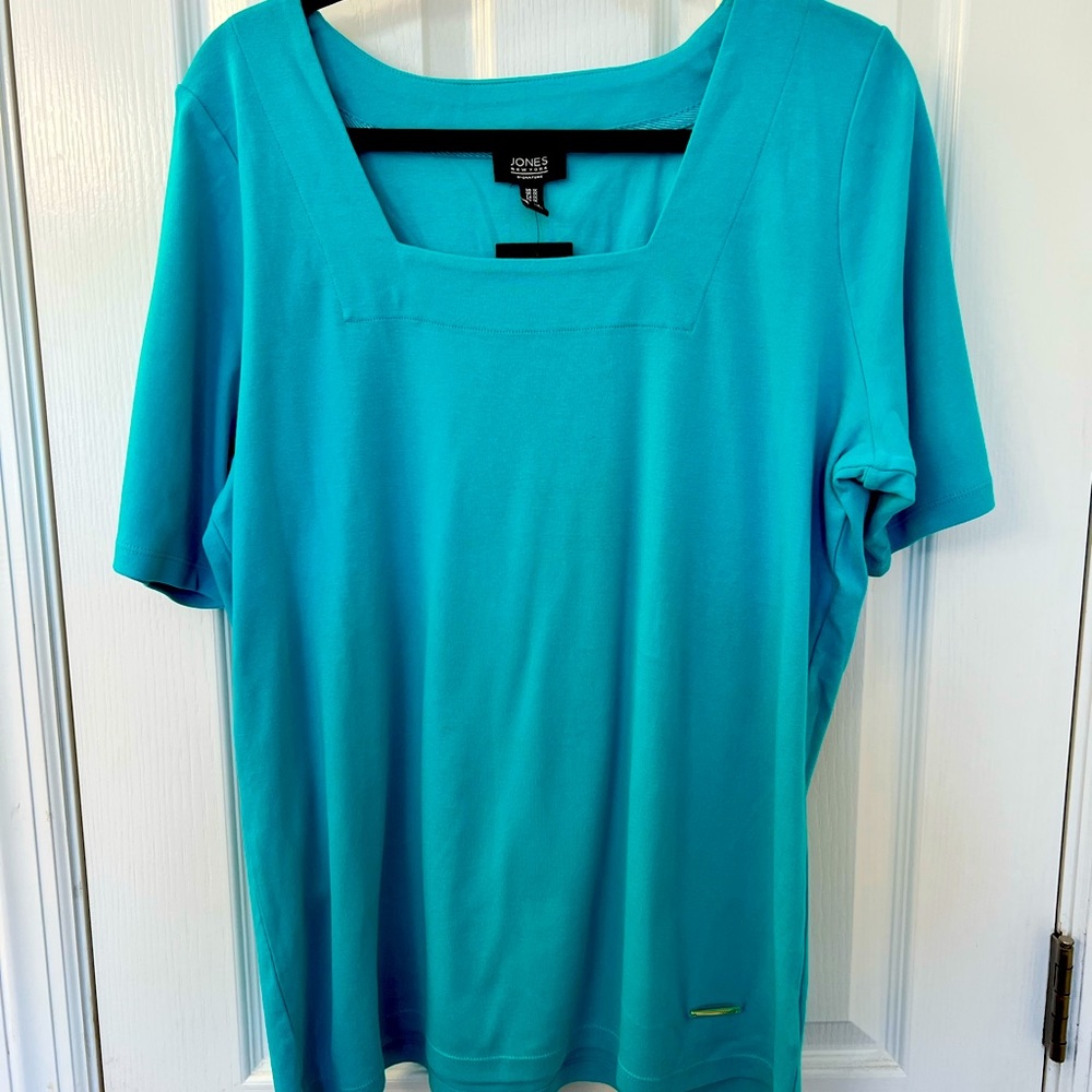 Jones New York short sleeve top in aquamarine. 1X. NWT